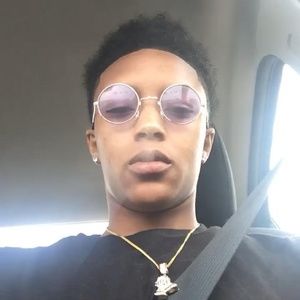 Meet your Posher, Jb